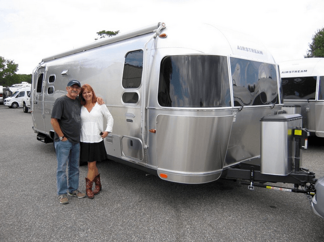 Image: Bob-and-Becky-Kevoian.1.png