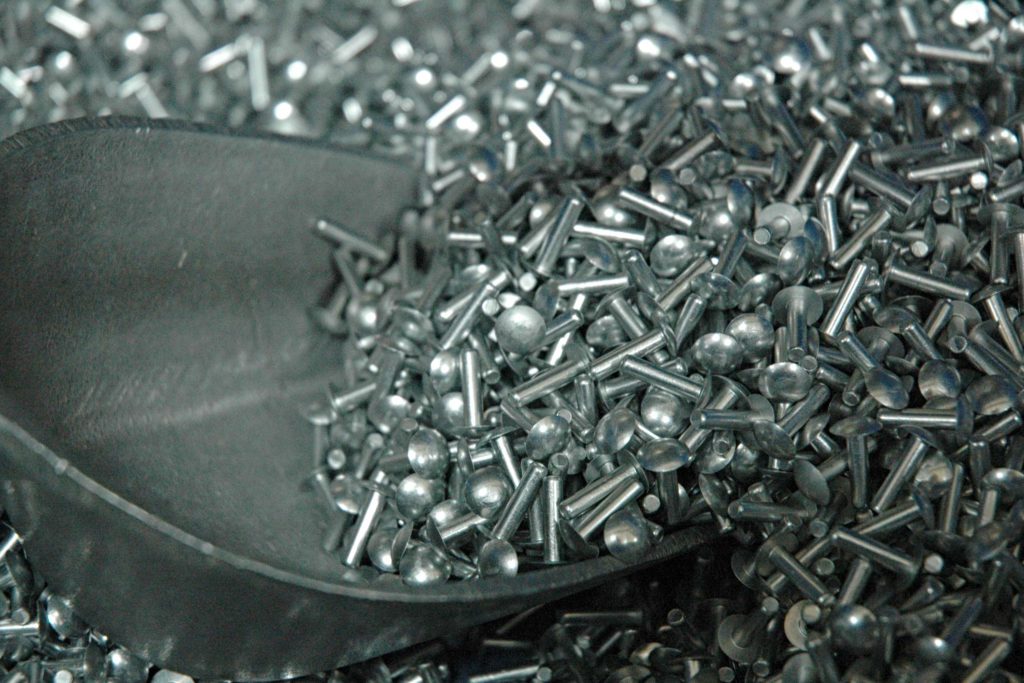 Airstream Buck Rivet Scoop