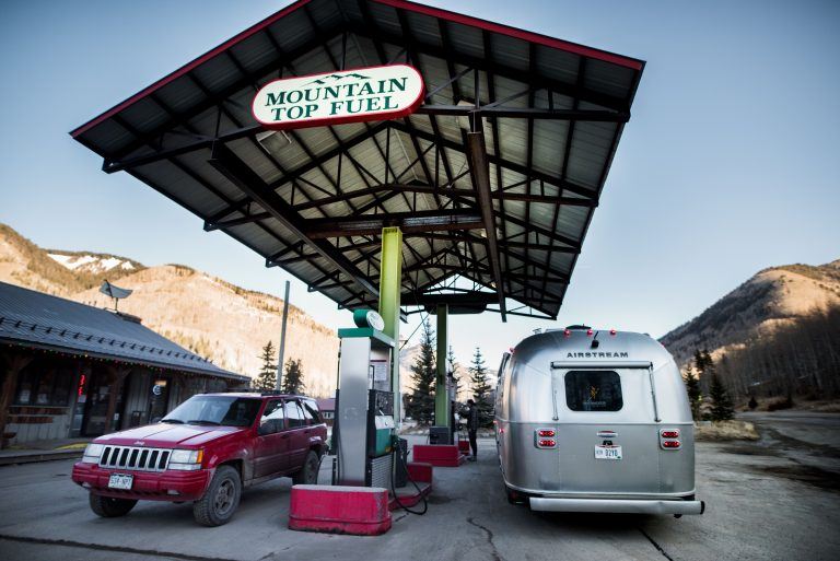 Image: LUV-LENS_COMMERCIAL_AIRSTREAM_ENDLESS-CARAVAN_SMALL-FOR-BLOG-1-768x513-1.jpg