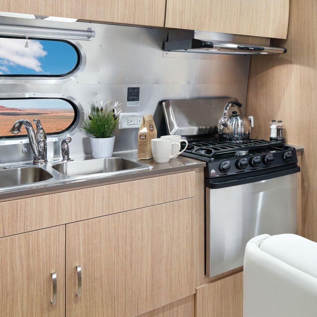 FlyingCloud-Sub-Floorplan-23FB-2-Kitchen