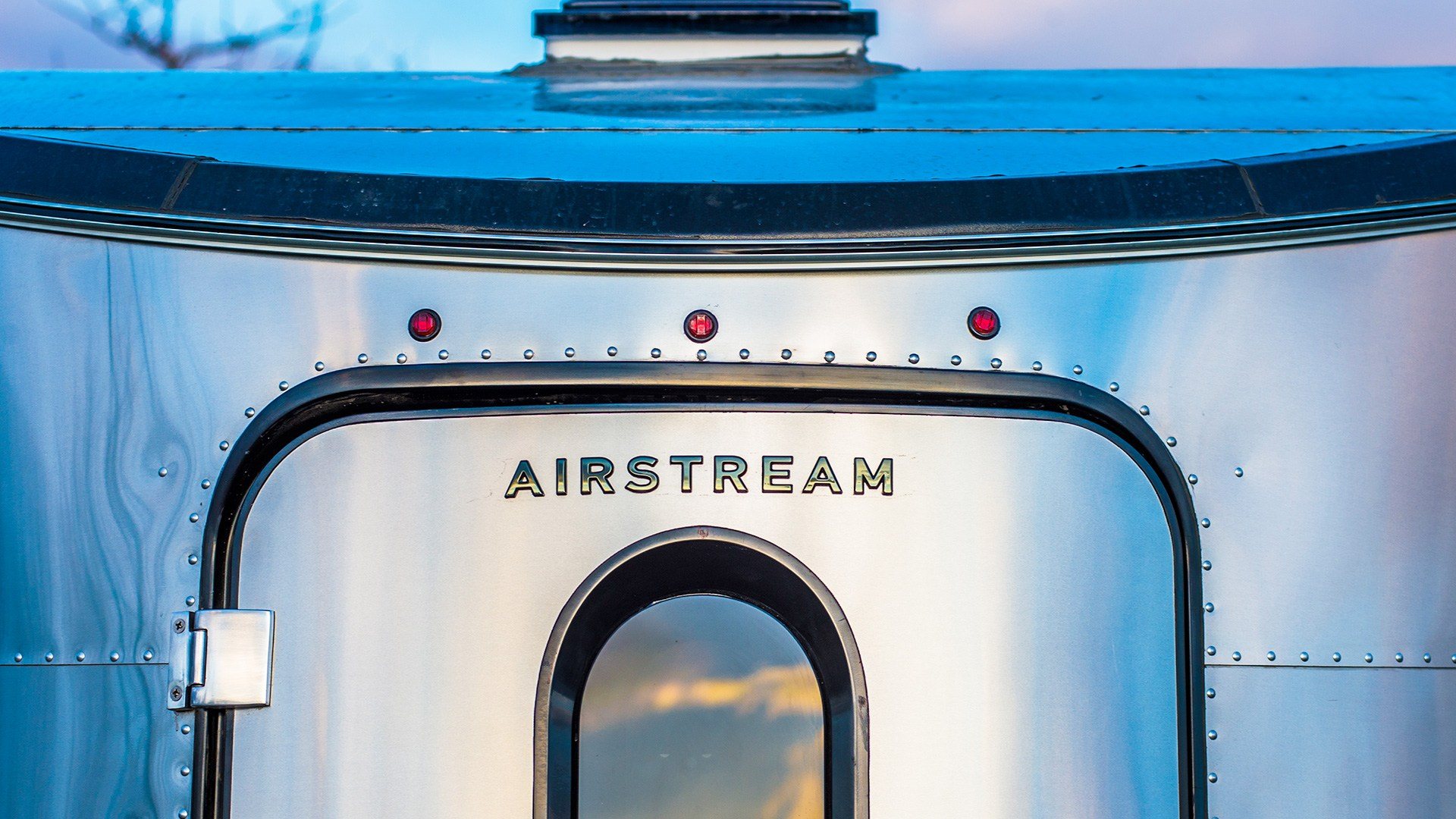 Airstream-Basecamp-Ballet-blog-feature-1