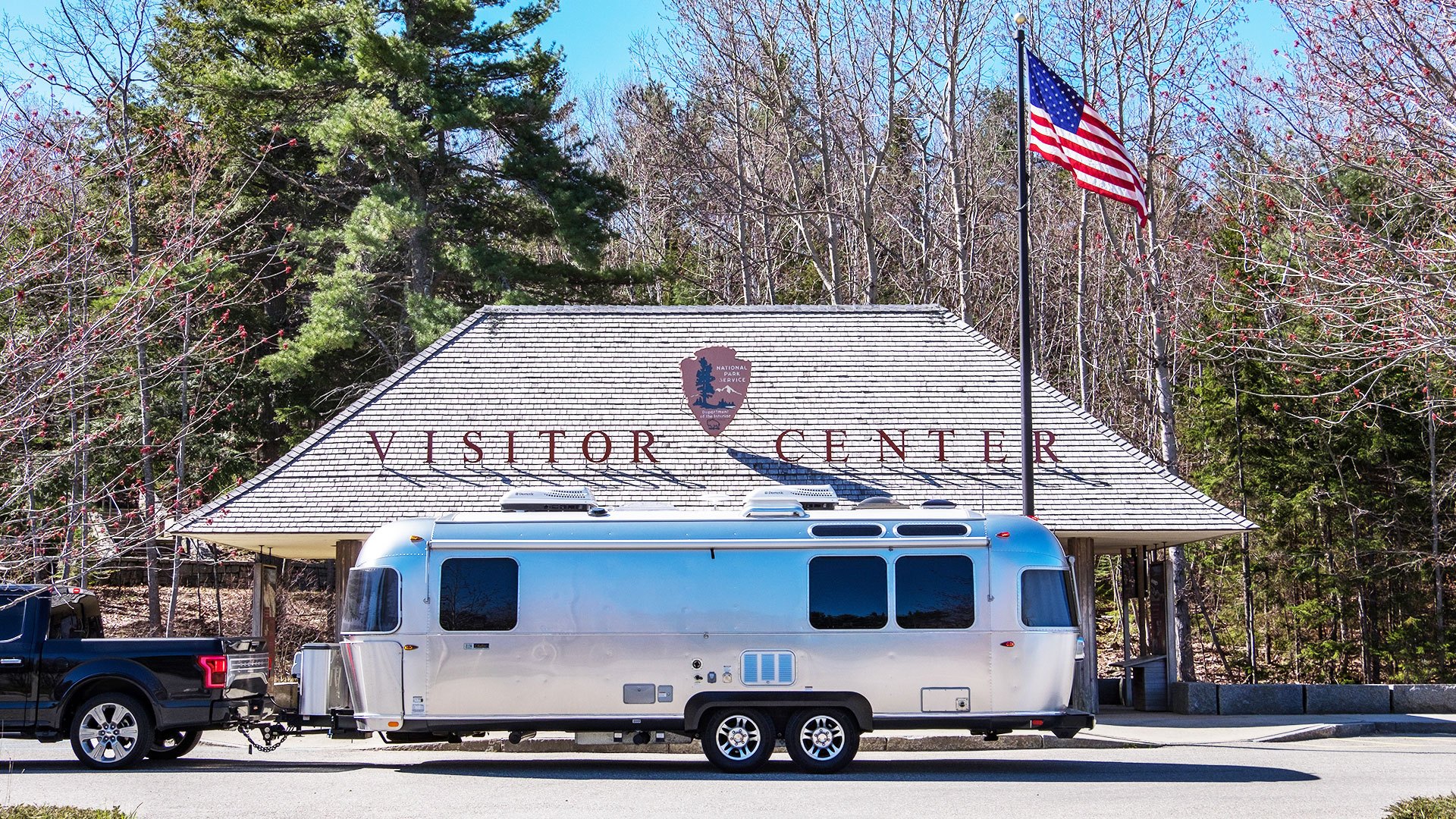 Best-Fall-Camping-According-to-Airstreamers