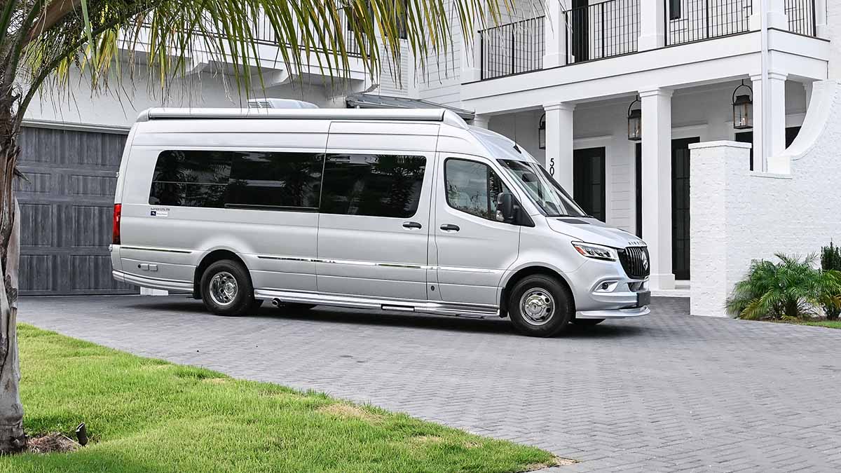 Interstate 24GT Brochure Download Image 1200x675