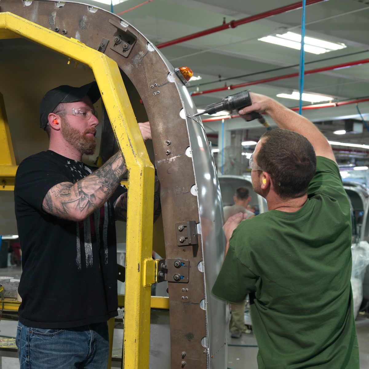 Heritage-HowItsMade-TravelTrailers-3-Rivets