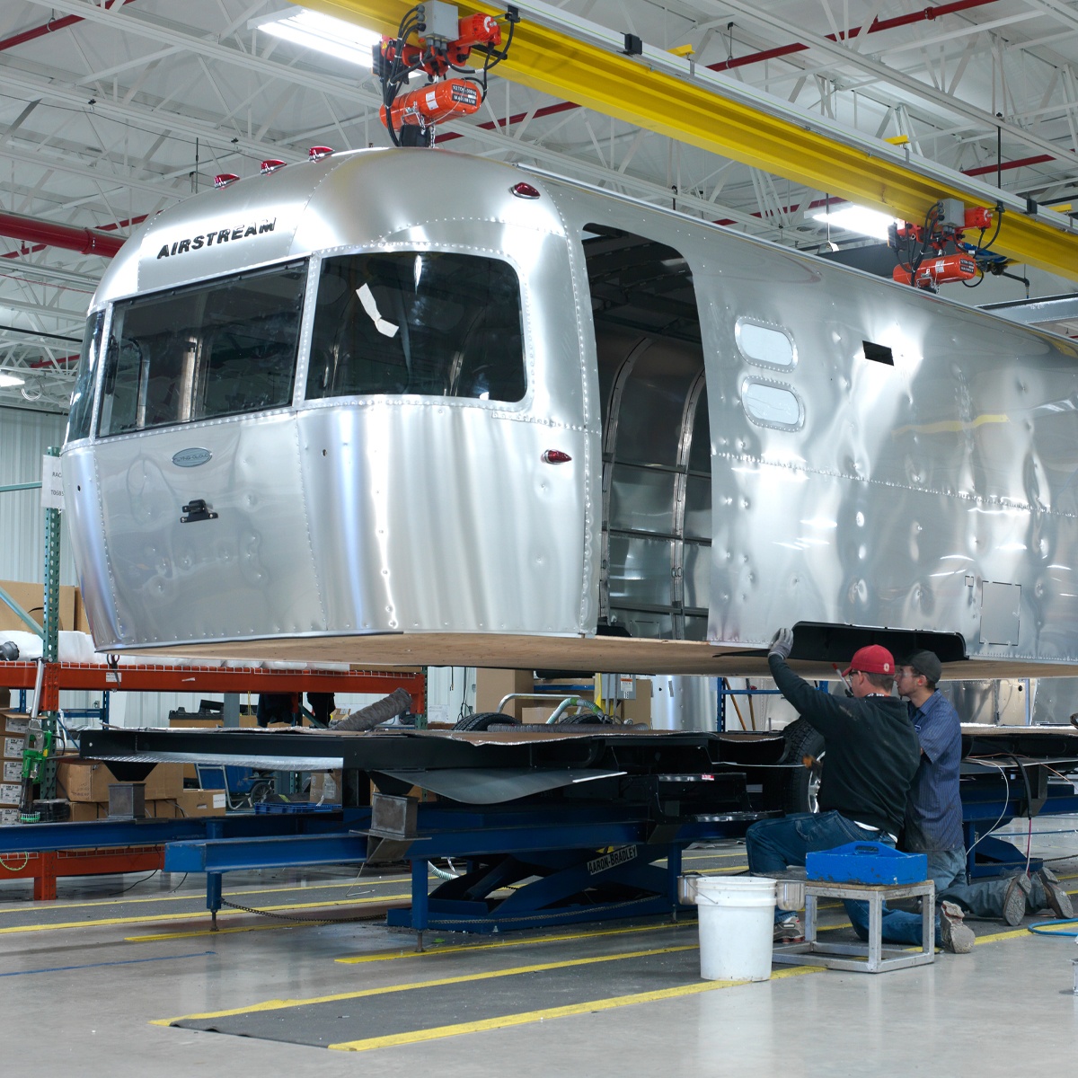 Heritage-HowItsMade-TravelTrailers-4-AttachStructure