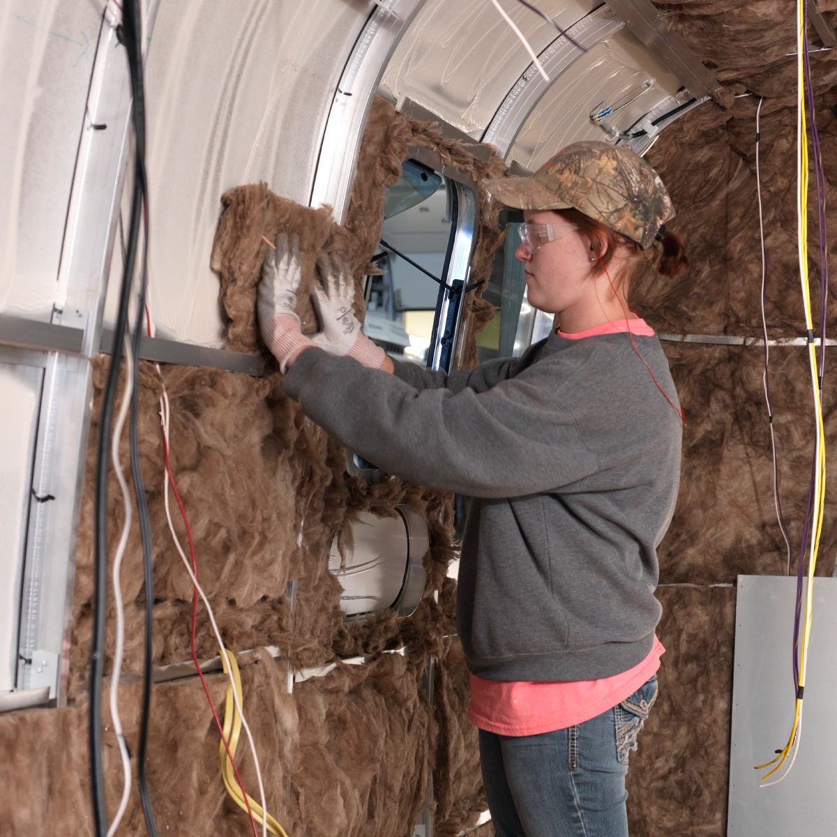 Heritage-HowItsMade-TravelTrailers-5-Insulation