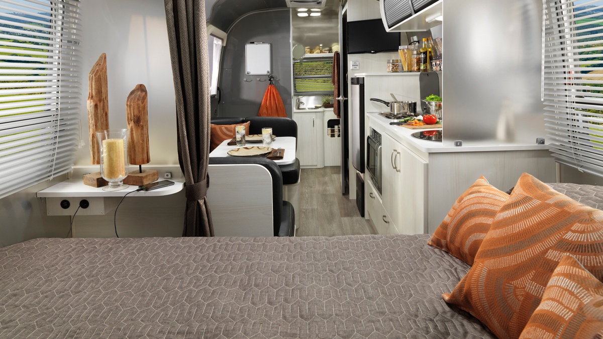 StepInsideYourFutureAirstream-BottomCTA-NEW