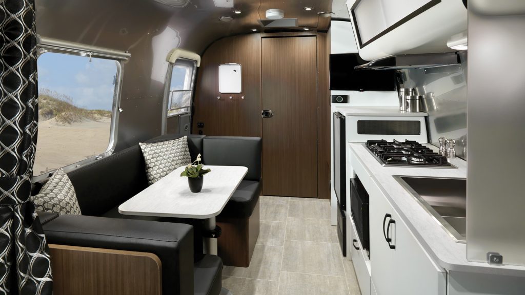 Caravel 22FB Interior