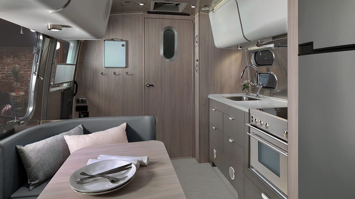 New Globetrotter 23FB Floor Plan