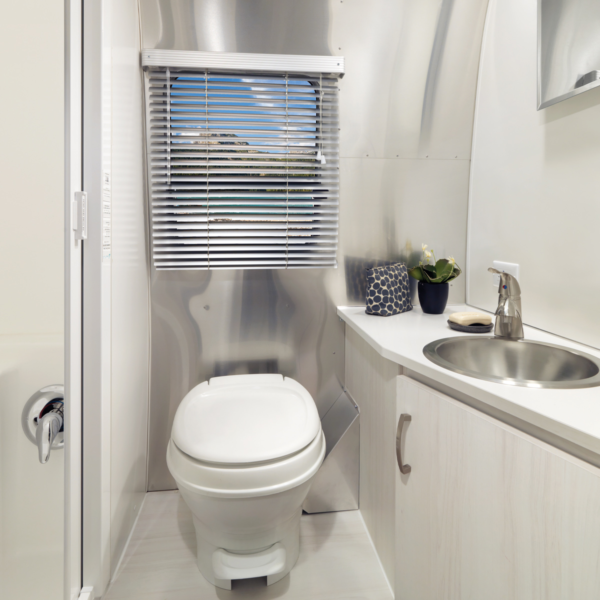 Bambi 20FB Bathroom Ocean Interior