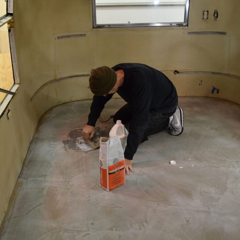 Airstream-Gold-Stripe-4