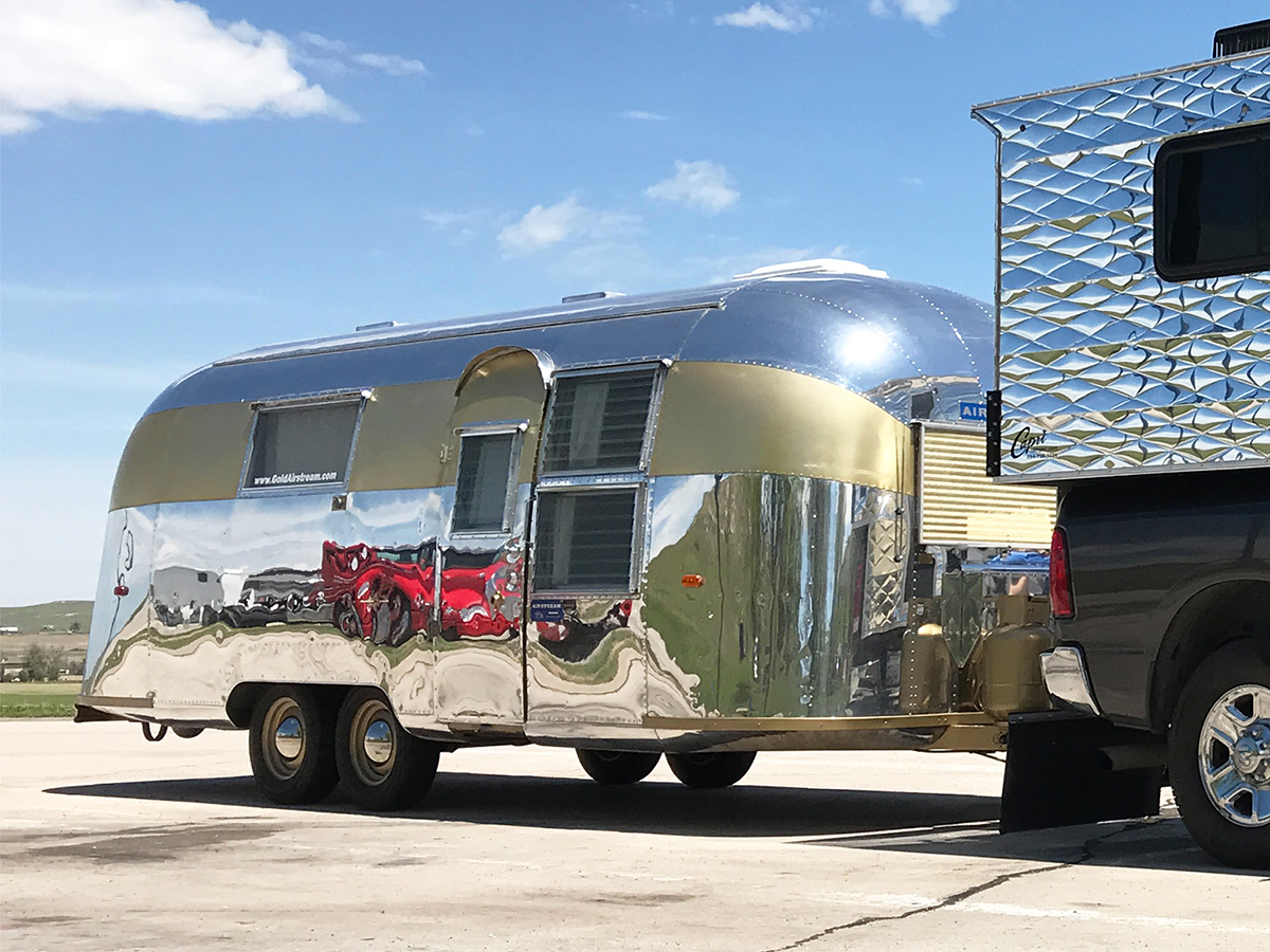 Modern-Work-With-a-Vintage-Twist-Mobile-Header