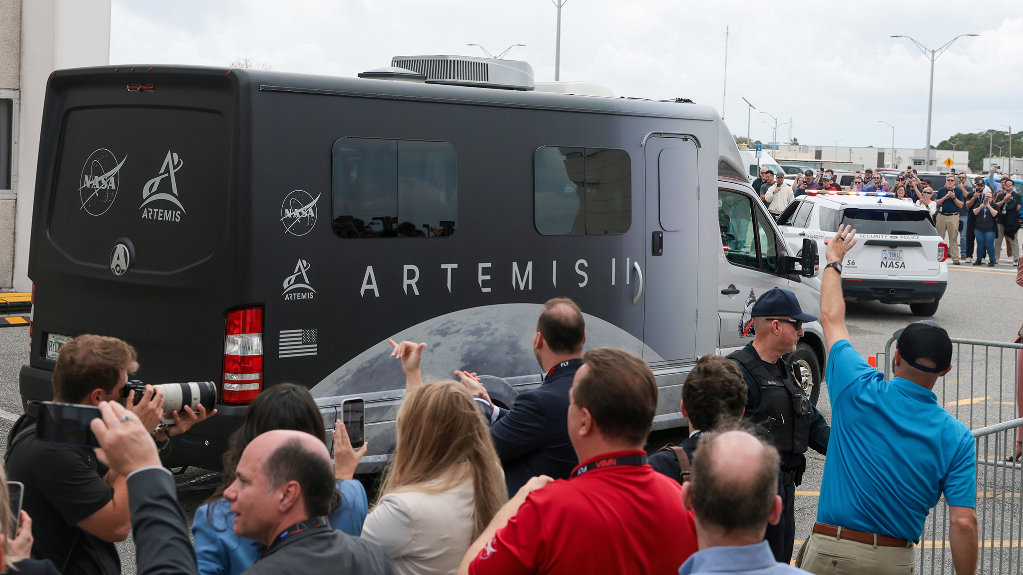 airstream-astrovan-2-artemis-ii-transport-van