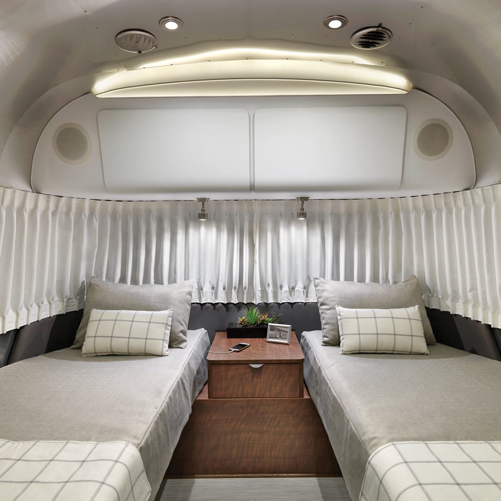 Airstream-Globetrotter-30RB-Twin-Dublin-Slate-Twin-Bed-Interior