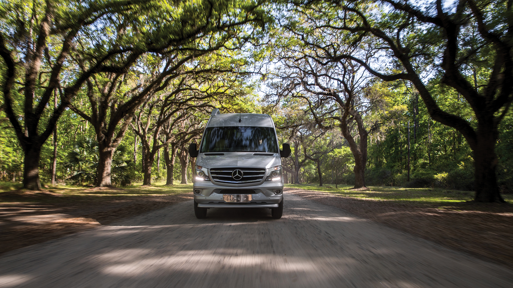 Airstream-Touring-Coach-Paying-it-Forward-blog-desktop-header