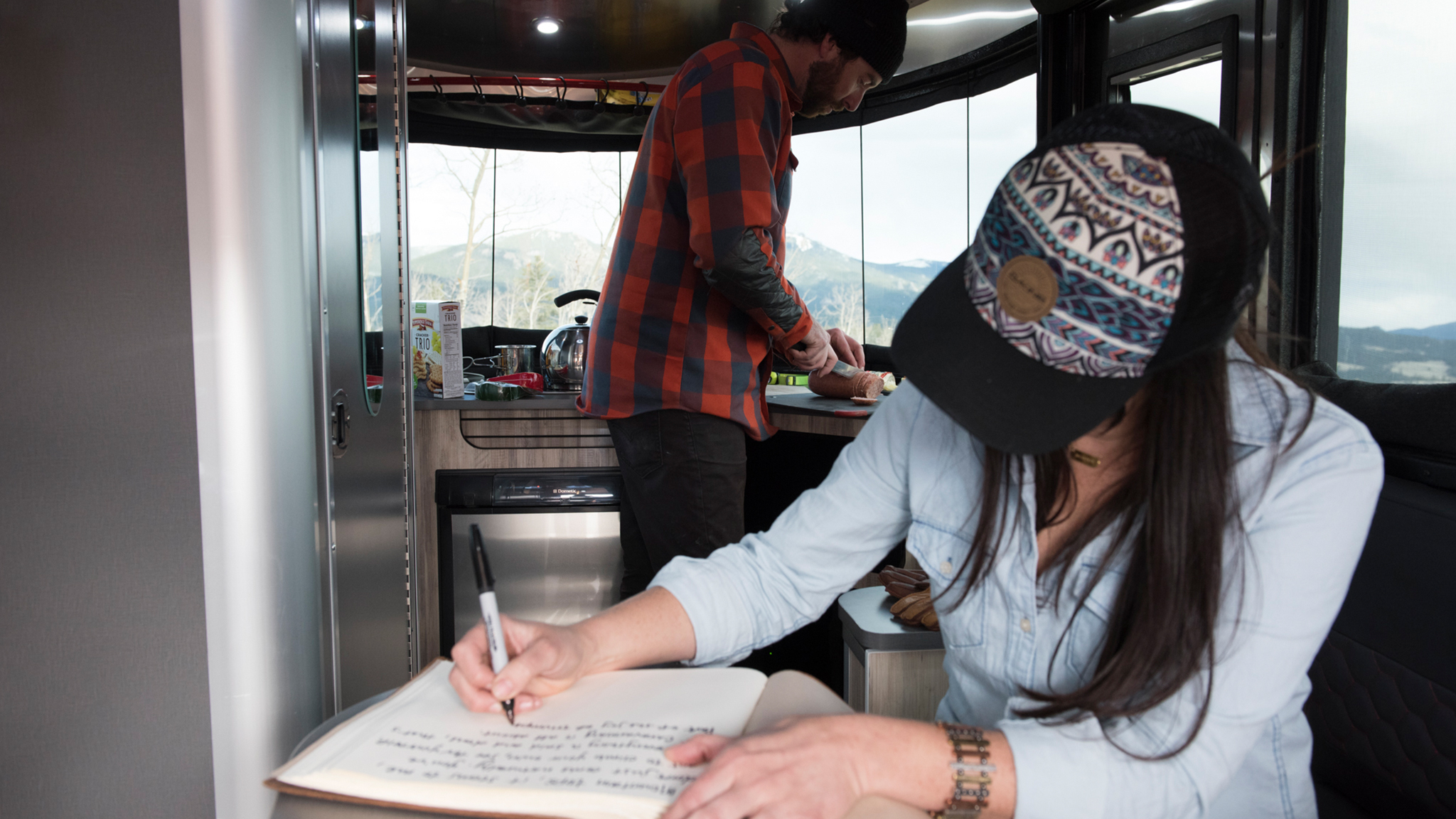 Airstream-Snatching-Memories-Blog-Desktop-Header