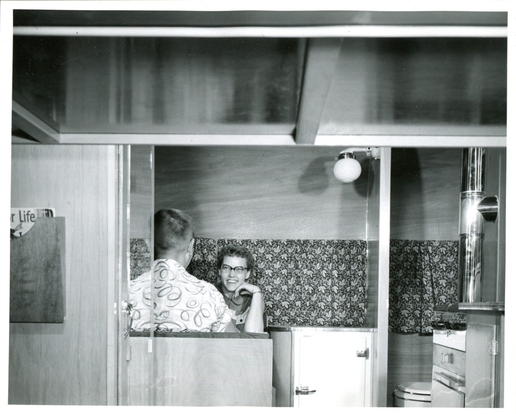 1954-002-Holiday Interior