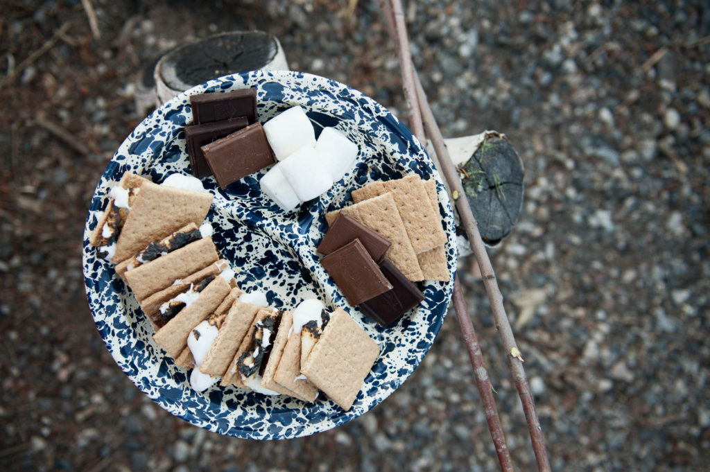 Crow Canyon Home Airstream Dishware 7