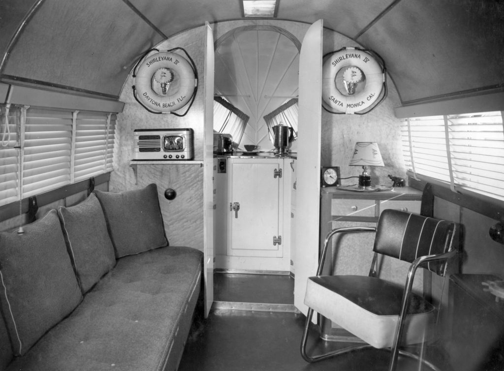 Nautical Clipper Interior (2)