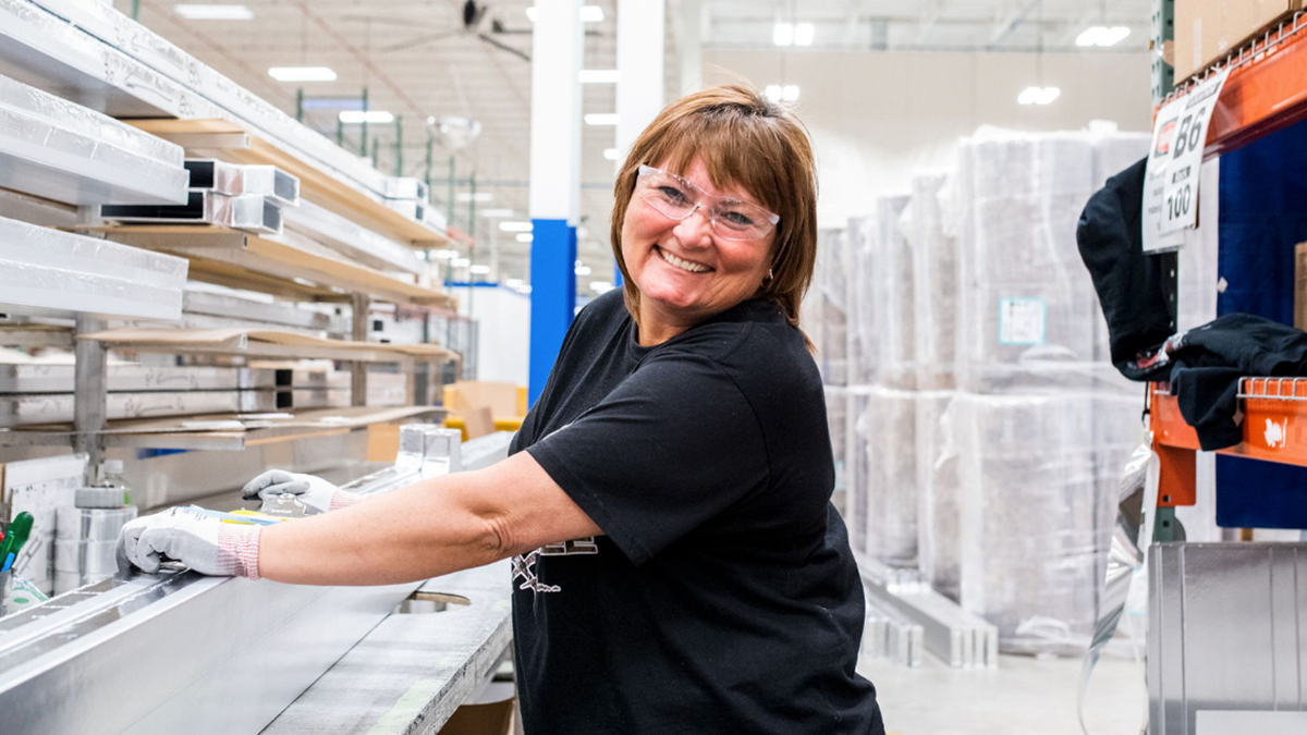 AIR-SocialResponsibility-Employees-Slider-4