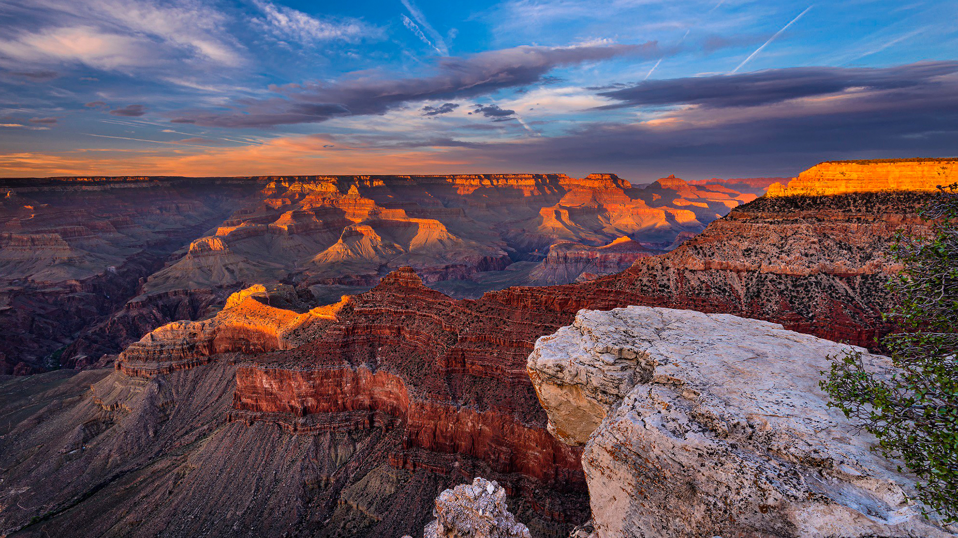 Airstream-Grand-Canyon-Portable-Park-Sun-Setting