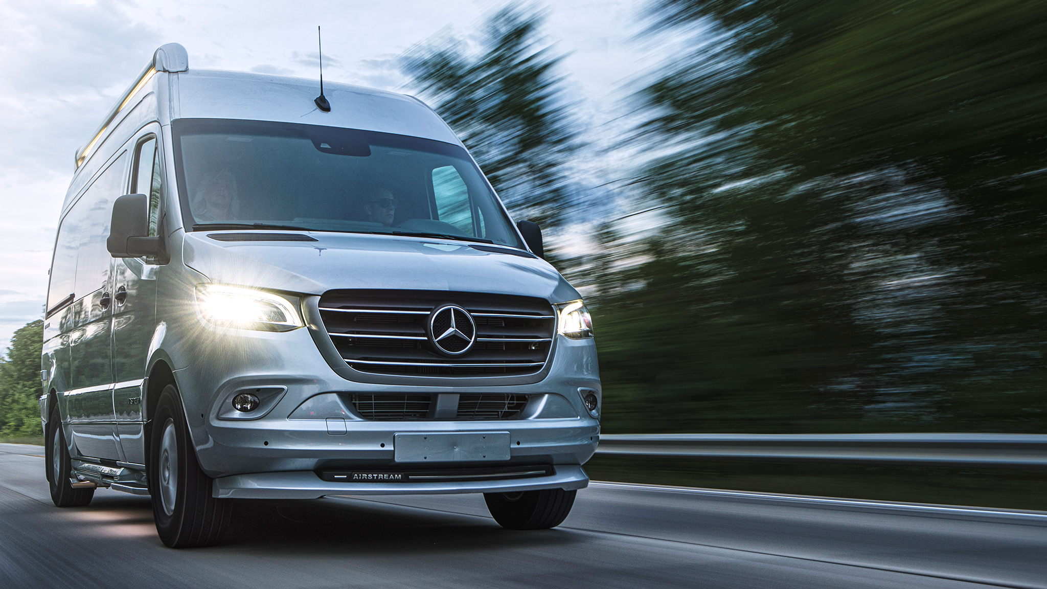 Airstream Touring Coach with Mercedes Benz Desktop Header