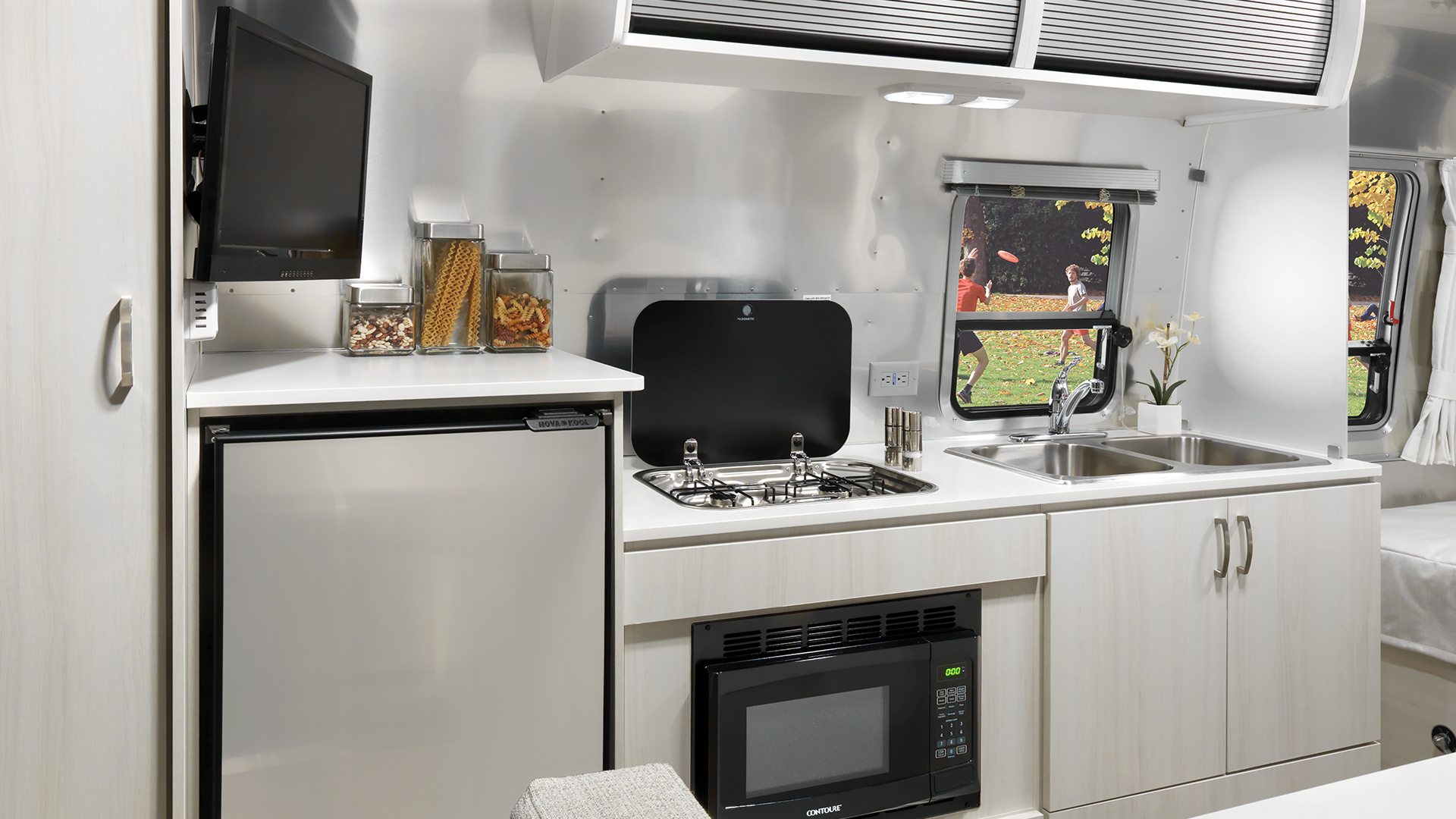 Airstream-Bambi-22FB-Interior-Dune-Kitchen-Galley-Feature-Hotspot