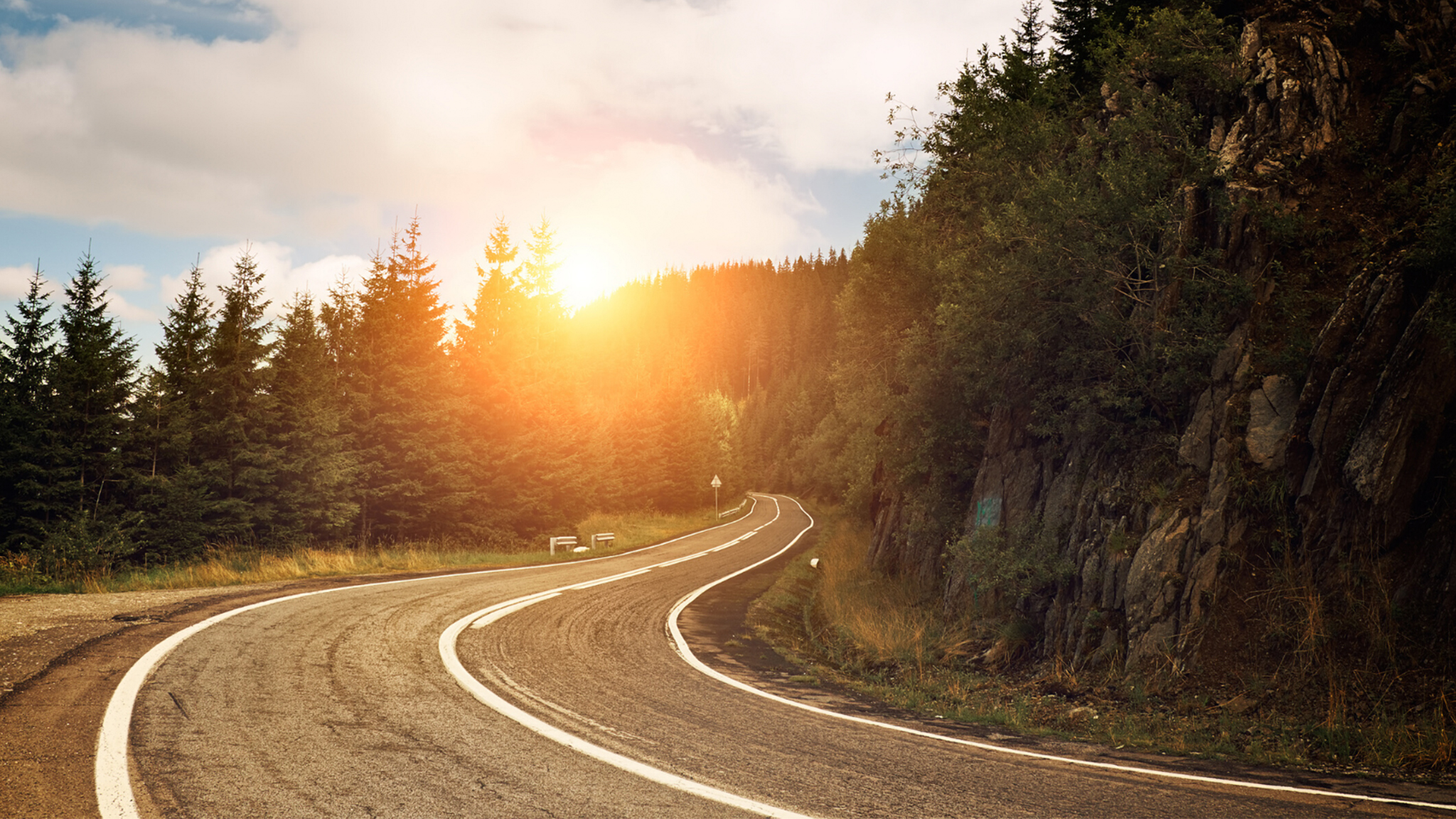 Airstream-Blog-Header-Road-Desktop