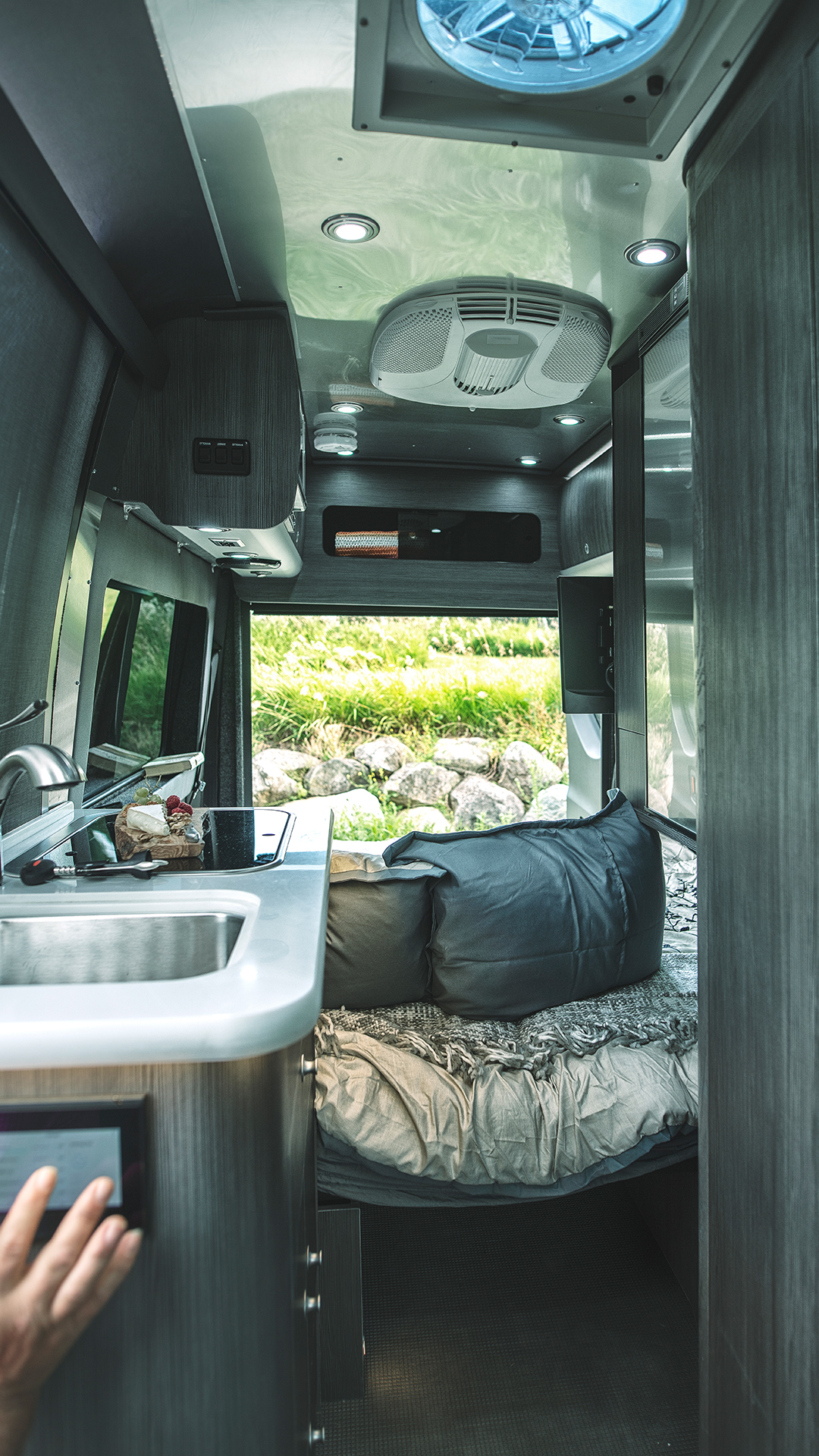 Airstream-Packing-Touring-Coach