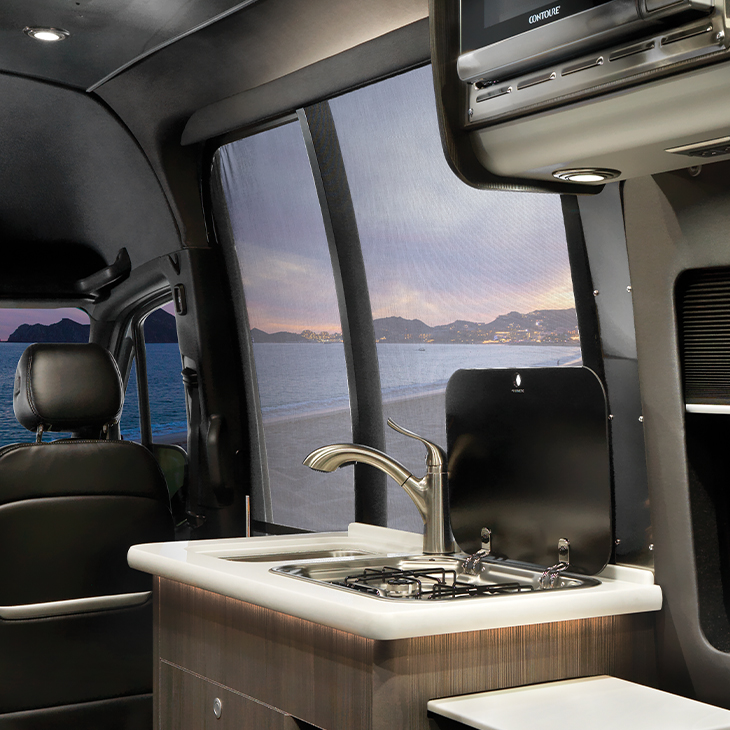 Airstream-Interstate-19-Side-Screen-Door