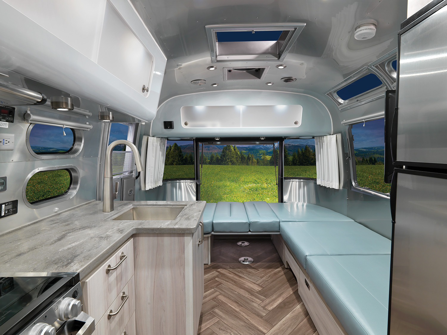 Airstream International 27FB with the Hatch Open and Bed Down