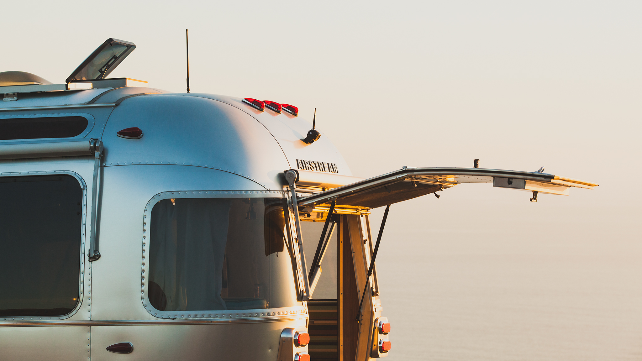 Airstream-Rear-Hatch-Optional-Feature-Highlight-Header-1