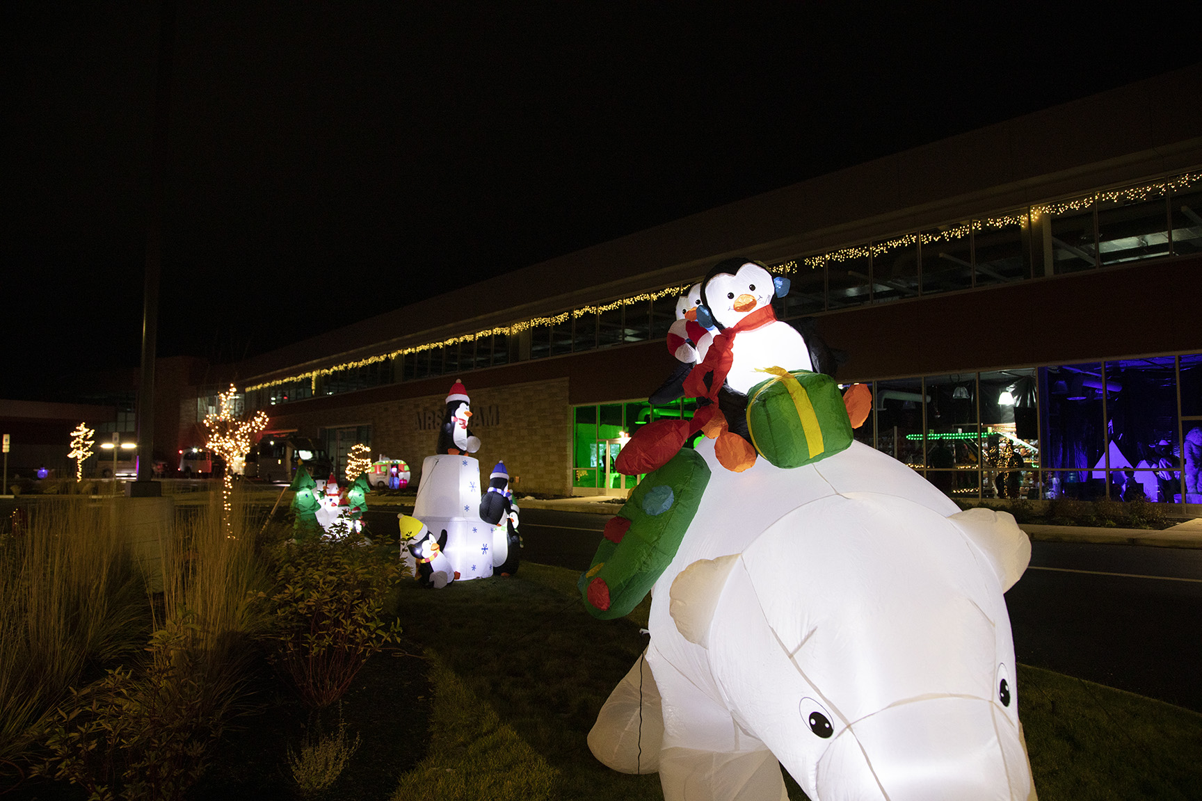 airstream christmas drive thru0015