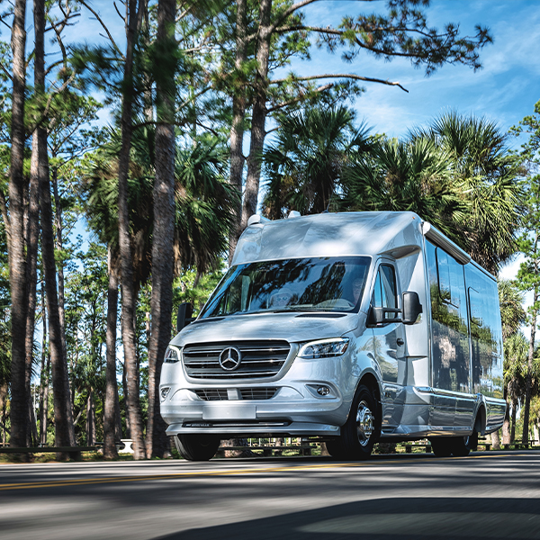 AIR-TCBlogs-QuestionsToAskBeforeBuying-5-DrivingExperience-Atlas-Square