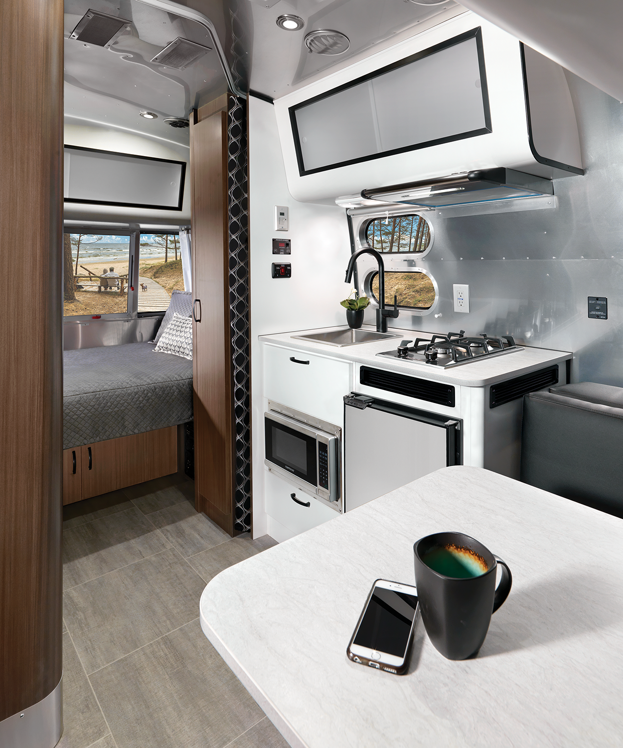 2021 Caravel Interior F2B Tungsten _54008 WEB