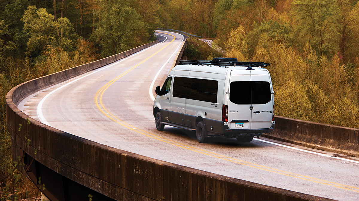 Airstream-Interstate-24X-Dealer-CTA-fvioz6249n