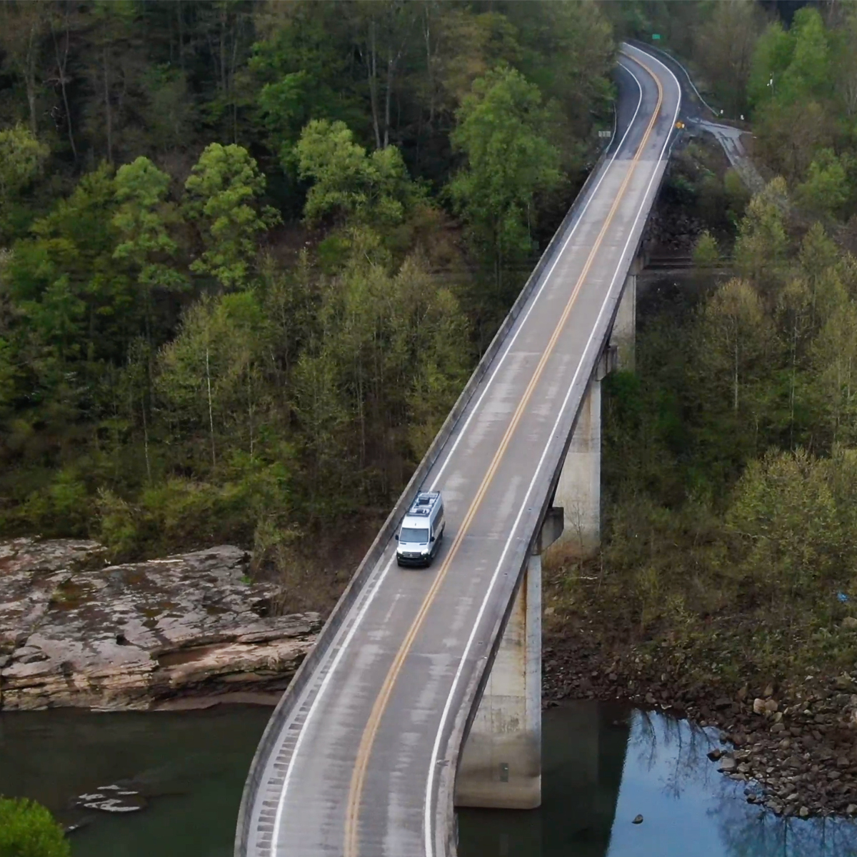 Airstream-Interstate-24X-Solar-Panels-on-the-Roof