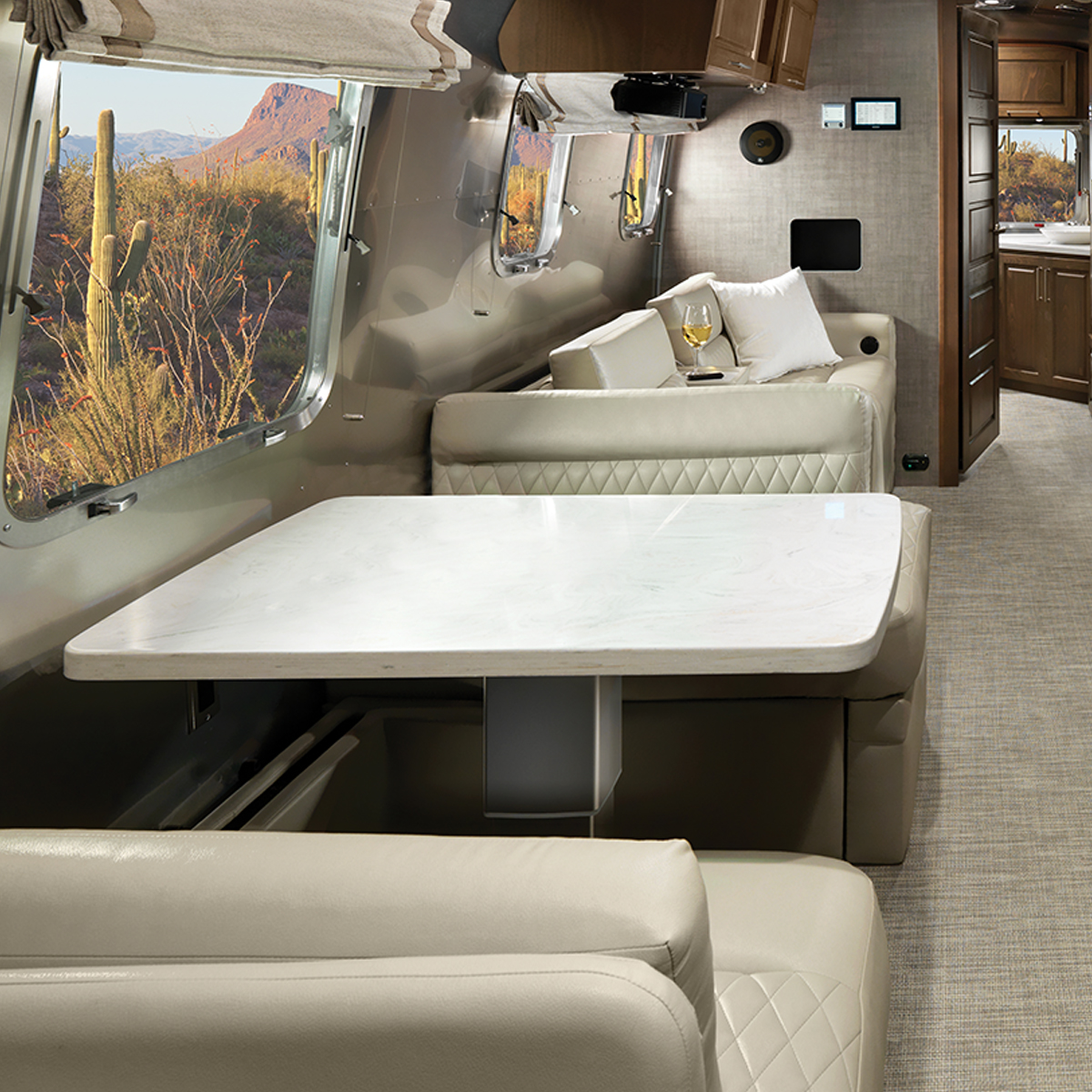 33-Classic-Floor-Plan-Hot-Spot-Estate-Brown-Dinette