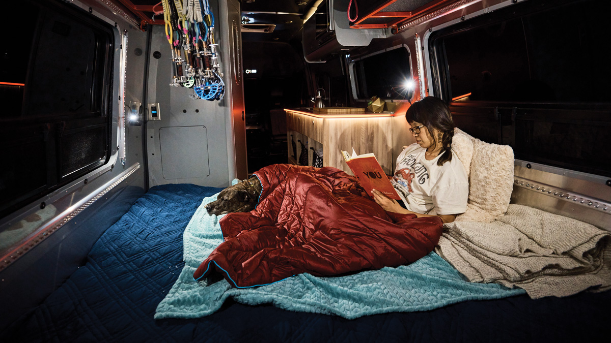 Image: AIR2121-Blog-InterstateXWalkthrough-24-Bed.jpg