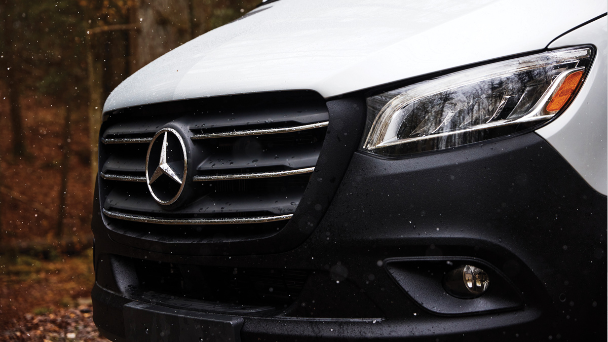 Image: AIR2121-Blog-InterstateXWalkthrough-4-FrontCoach.jpg