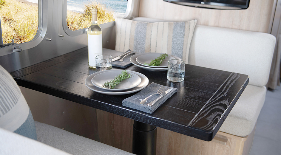 Pottery-Barn-tabletop-hotspot