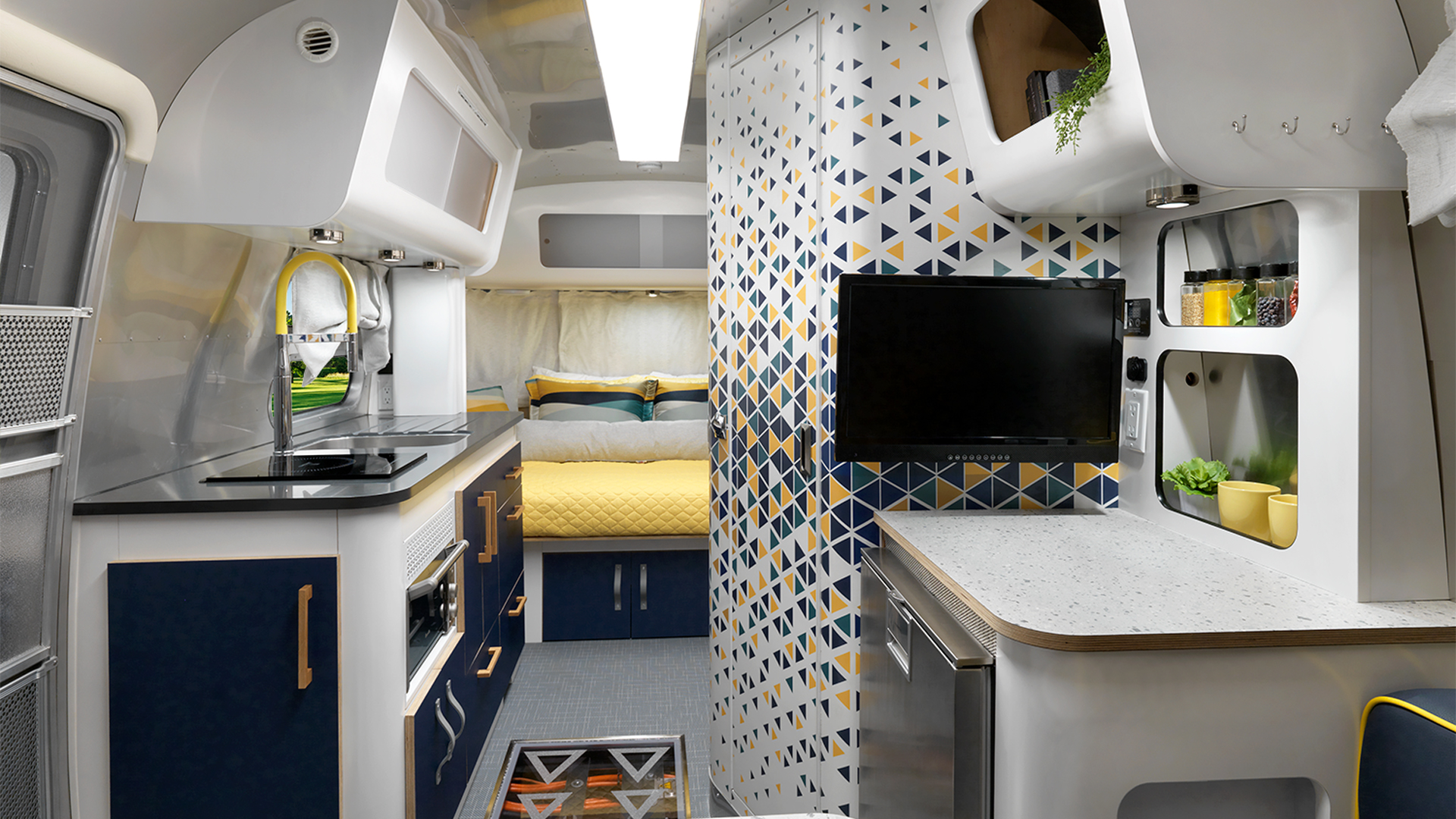 eStream Concept Travel Trailer | Airstream Electrifying Adventure