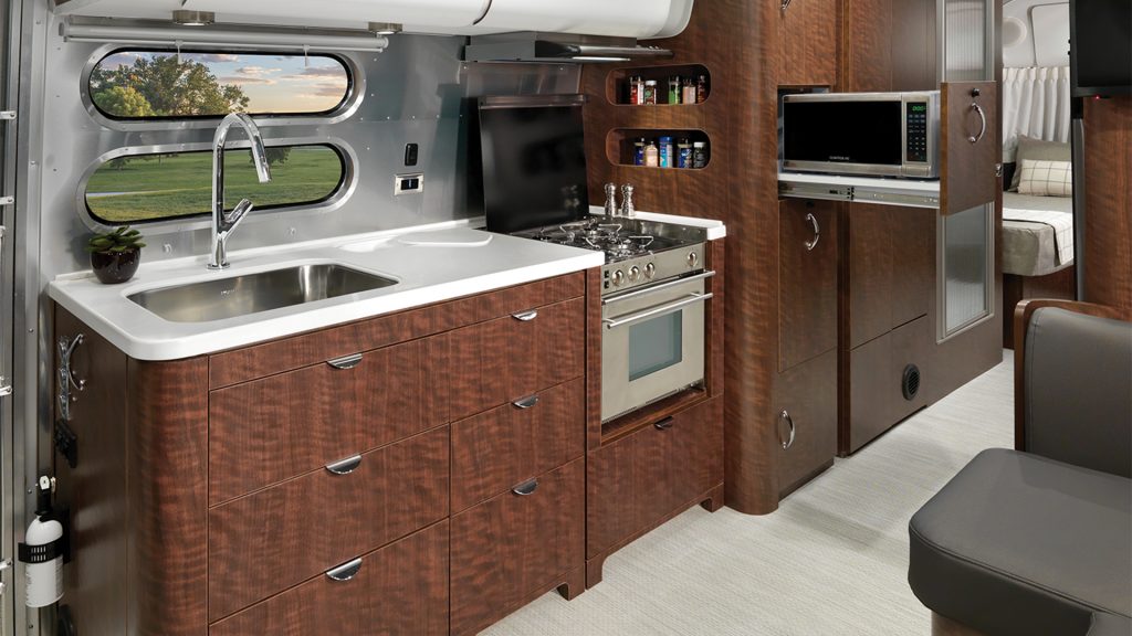 Globetrotter-30RB-Kitchen-with-Oven-and-Microwave