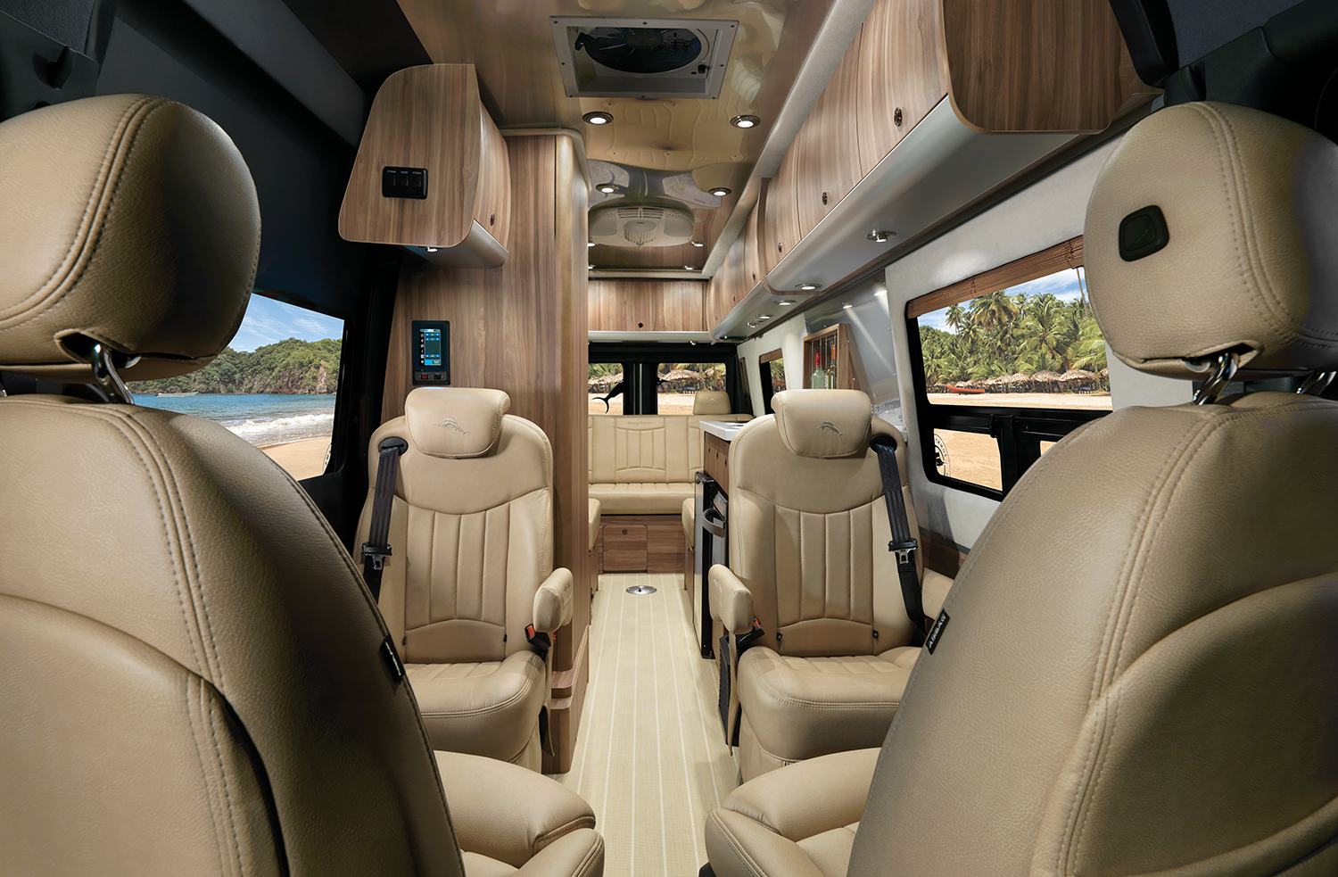 AIRMKT 2021 Interstate 24GL Lounge Interior Tommy Bahama F2B_79411 WEB