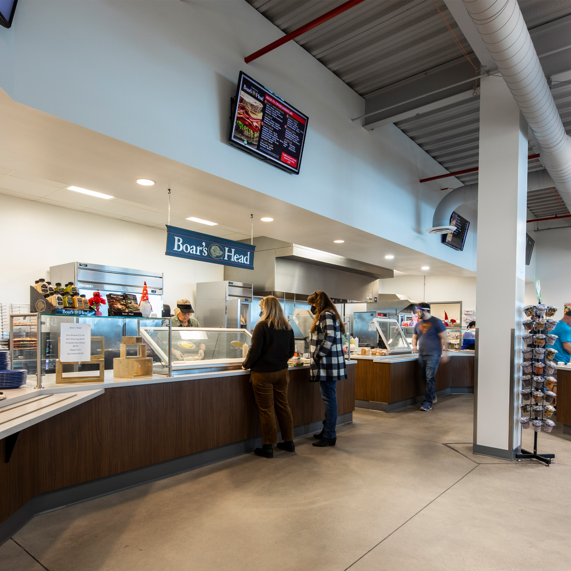 Airstream-Amenities-Cafeteria