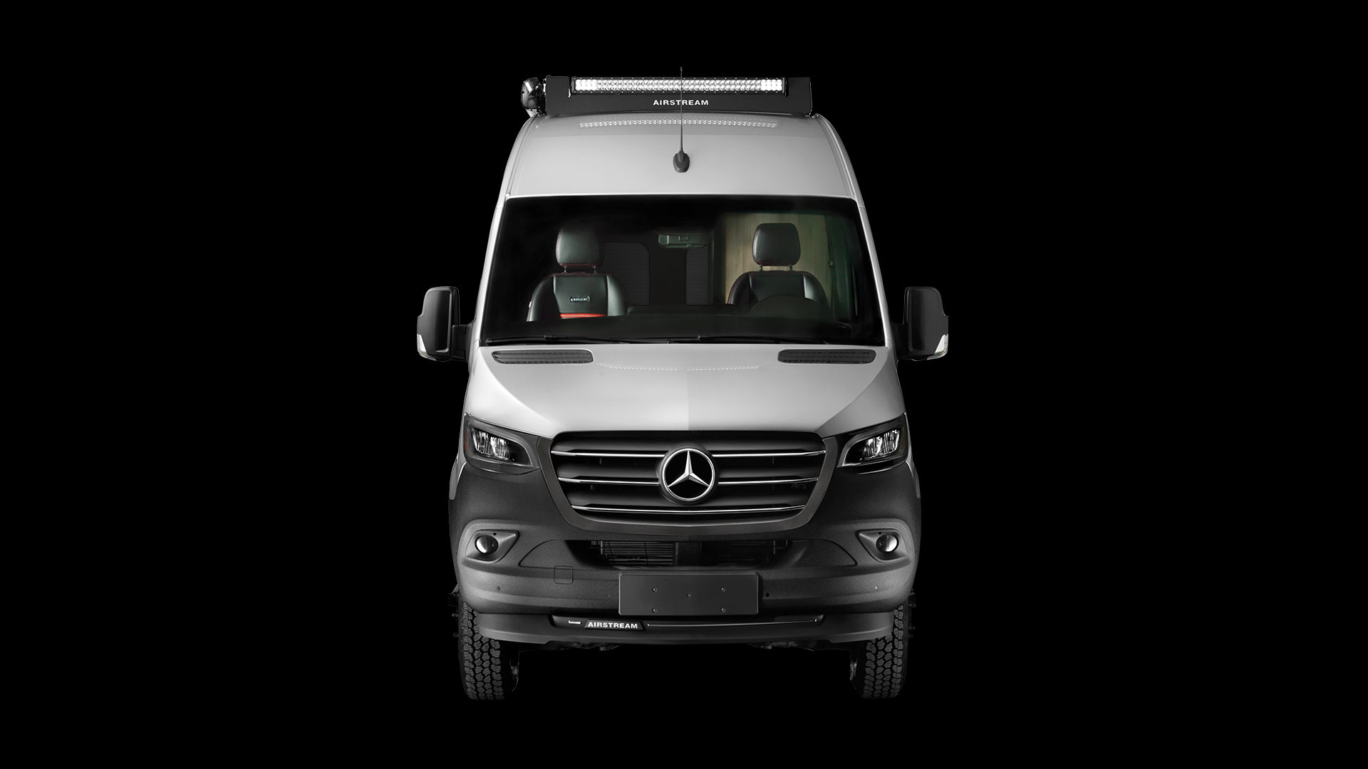 Interstate-24X-Mercedes-Benz-Feature