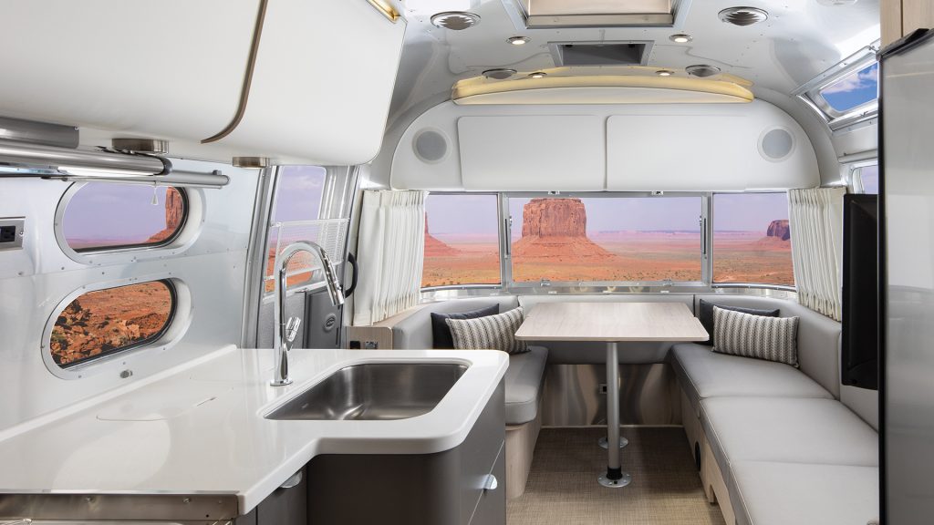 Globetrotter-London-Grey