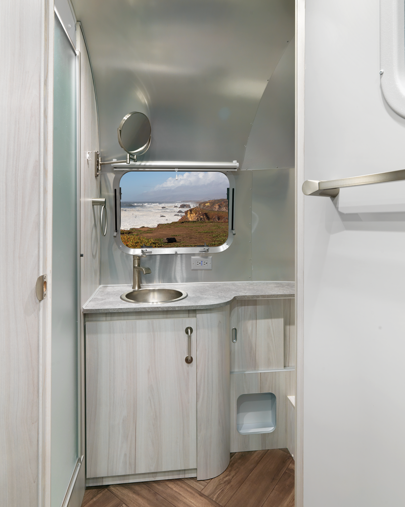 2023 International 23FB_Lavy 108424 Web