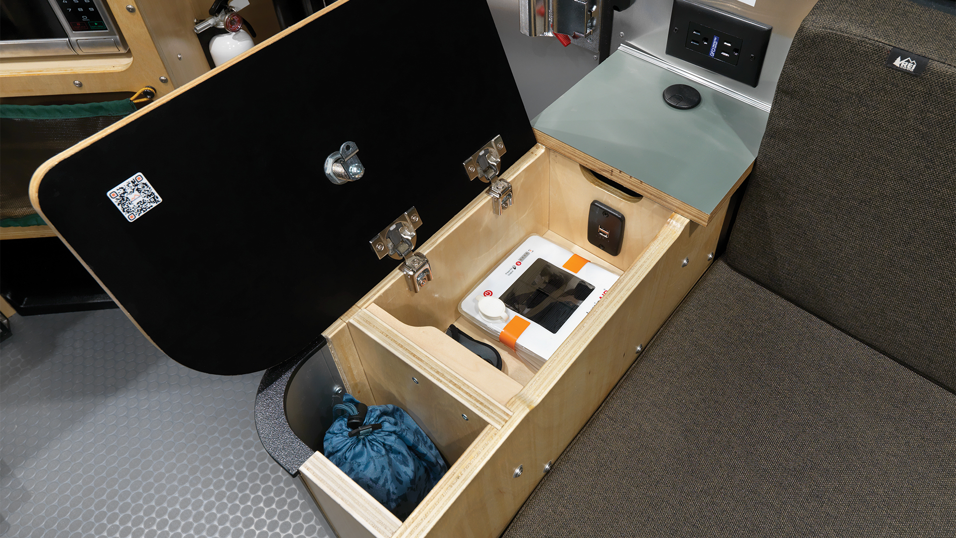 Airstream-REI-Basecamp-End-Table-Entry-Cabinet-Storagae