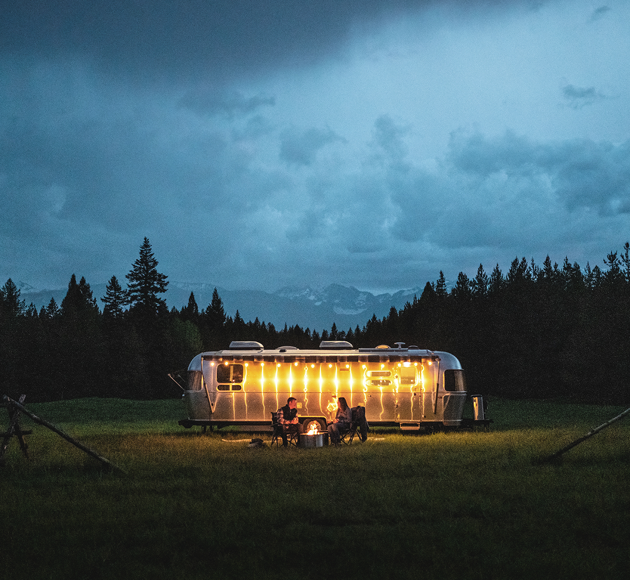 Globetrotter-Trave-Trailer-Mobile-Header